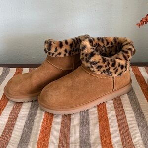 Kookaburra Booties size 8